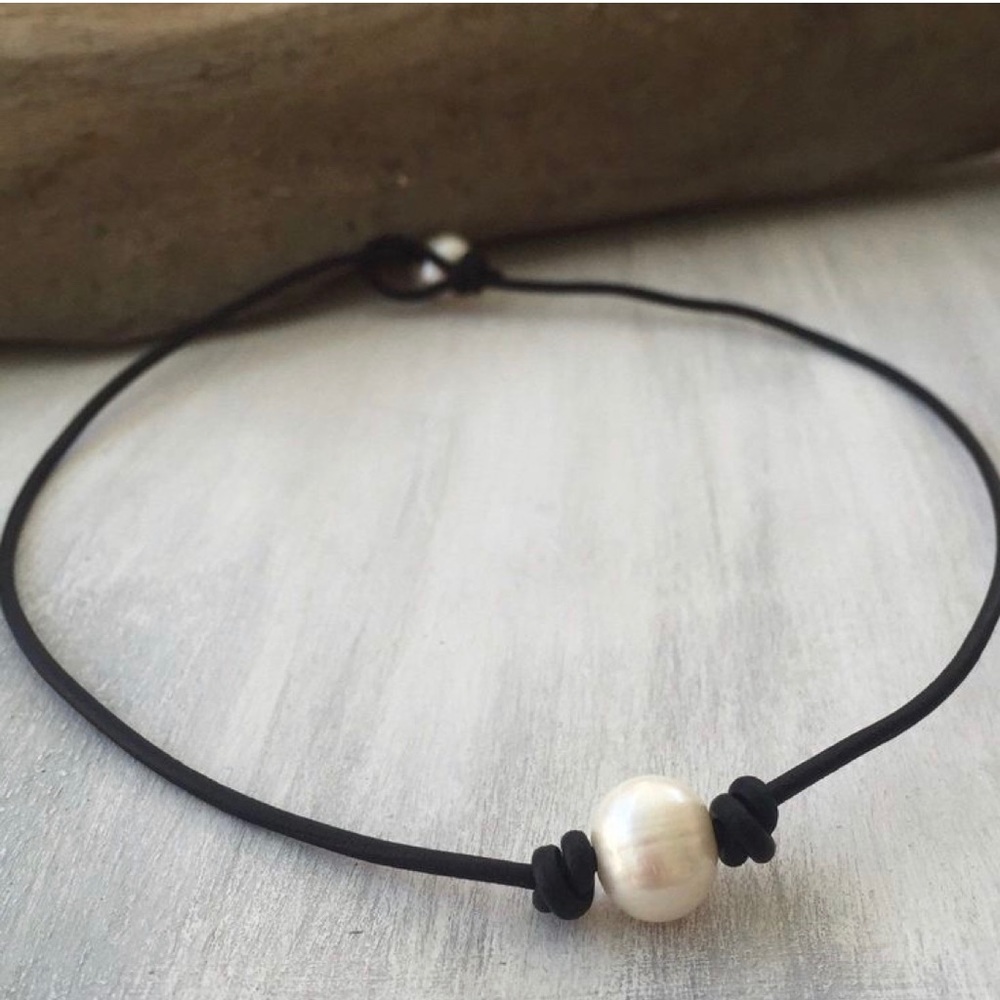 Pearl Choker Necklace - Picture 4 of 6